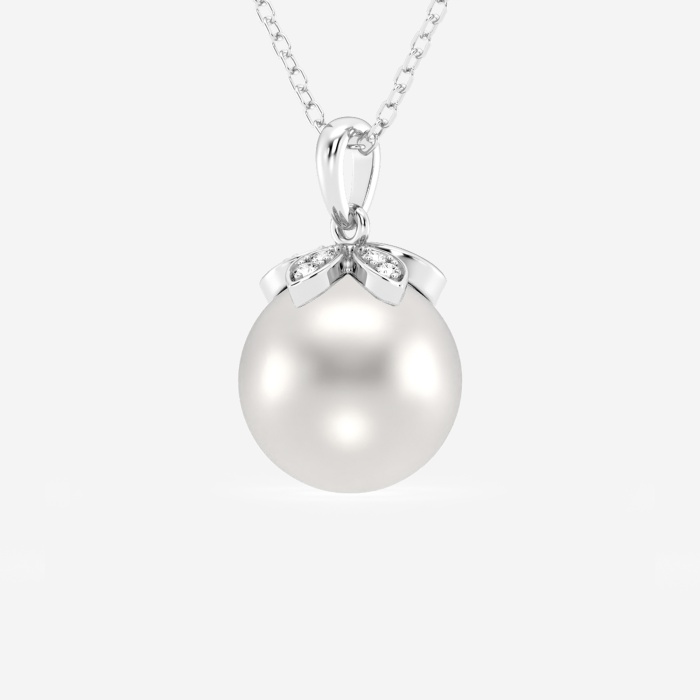 Freshwater Pearl Flower Round Fashion Pendant