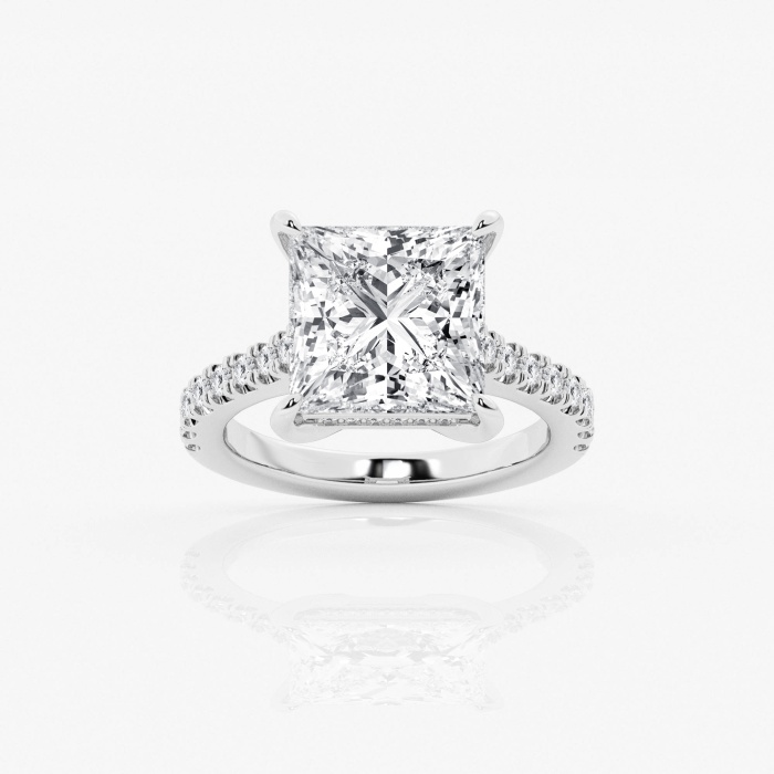 Badgley Mischka fargeløs 4 1/3 ctw Princess Lab Grown Diamond Hidden Halo Engagement Ring