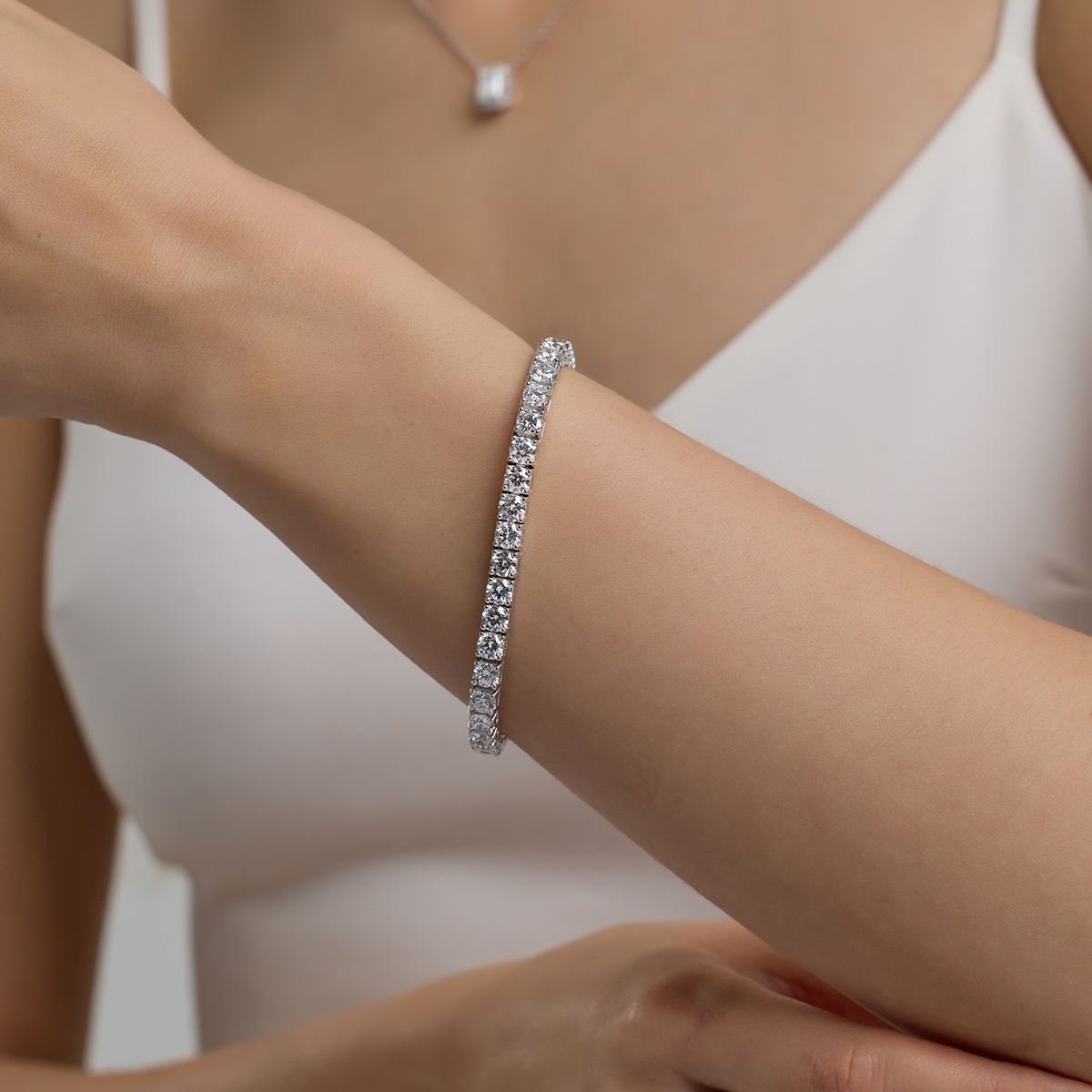 Additional Image 1 for  15 ctw Round Lab Grown Diamond Four-Prong Tennis Bracelet - 7.5 Inches